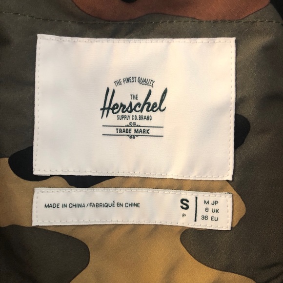 The Herschel Camo Voyage Coaches Jacket Rain Wind Unisex Small - Picture 5 of 8